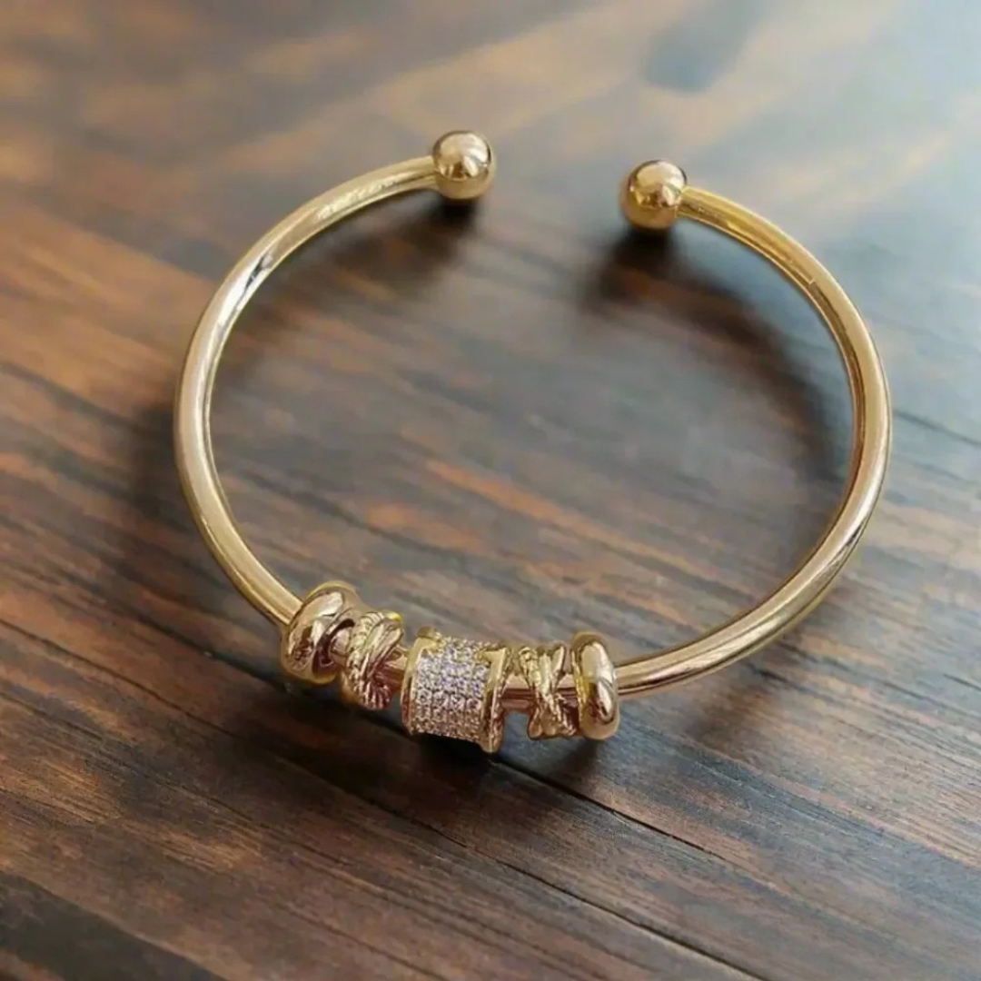 Nina - Adjustable Gold-Plated Charm Bracelet