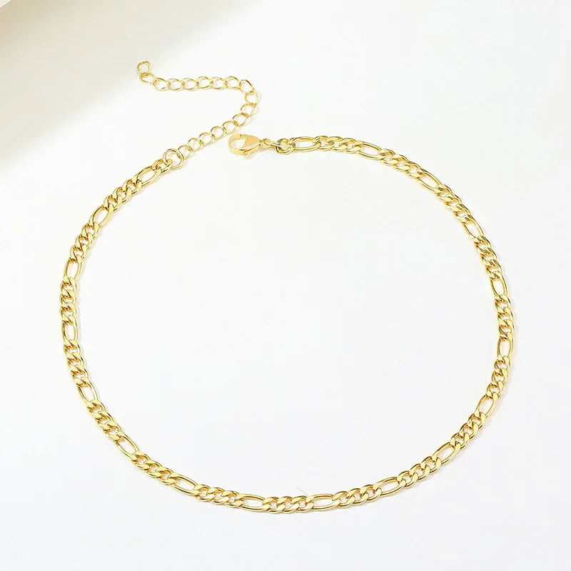 Valerie – Simple Link Structure Gold Necklace