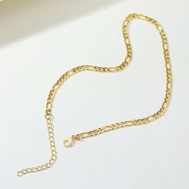 Valerie – Simple Chain Structure Gold Necklace