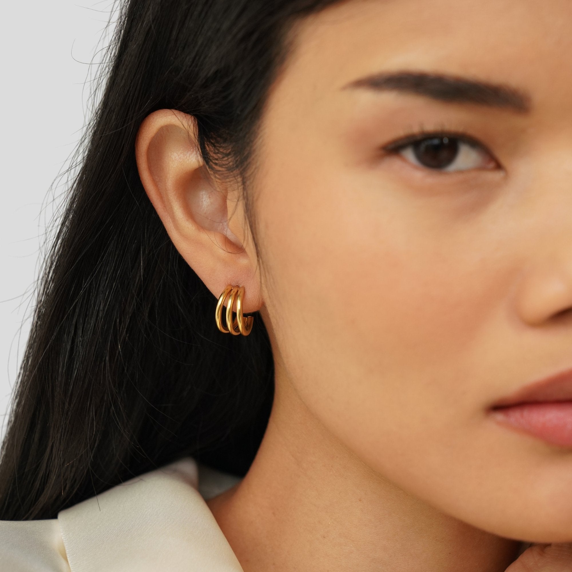 Helene – Textured Gold-Plated Mini Criolle.