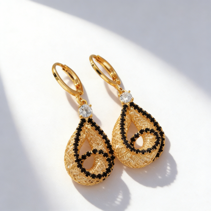 Elegant Black Crystal Waterdrop Wire Earrings