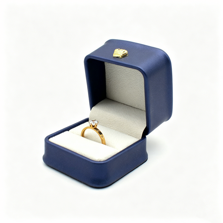 Crown Ring &amp; Stud Earring Box