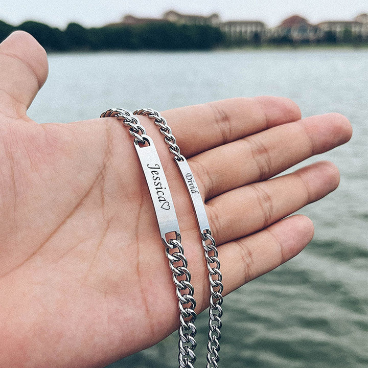 Engravable name bracelet rose gift box