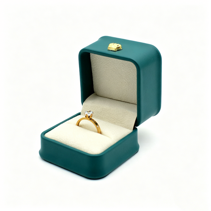 Crown Ring &amp; Stud Earring Box