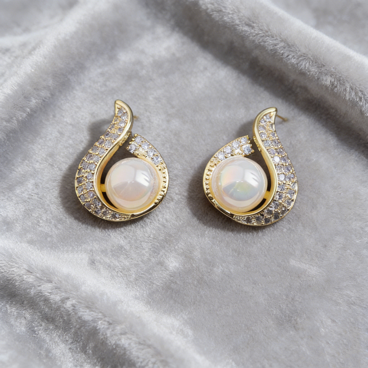Exquisite Flame Pearl Stud Earrings