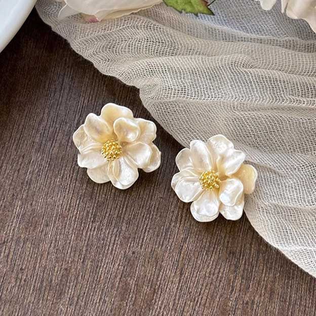 Elegant and Exquisite Floral Stud Earrings