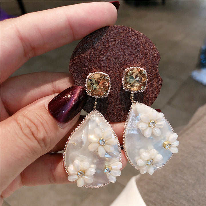 Elegant Shell Flower Drop Stud Earrings