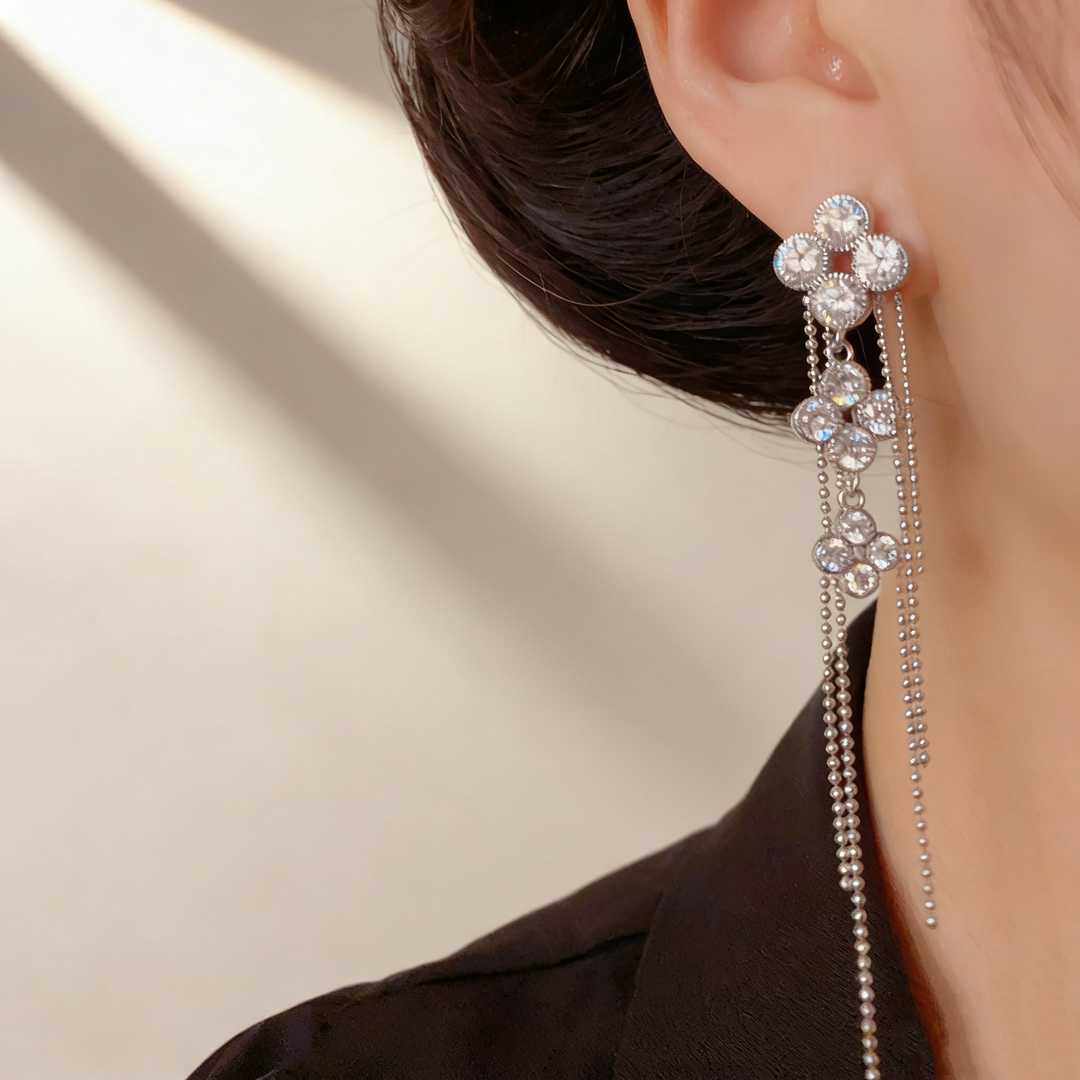 Four-Leaf Flower Tassel Earrings
