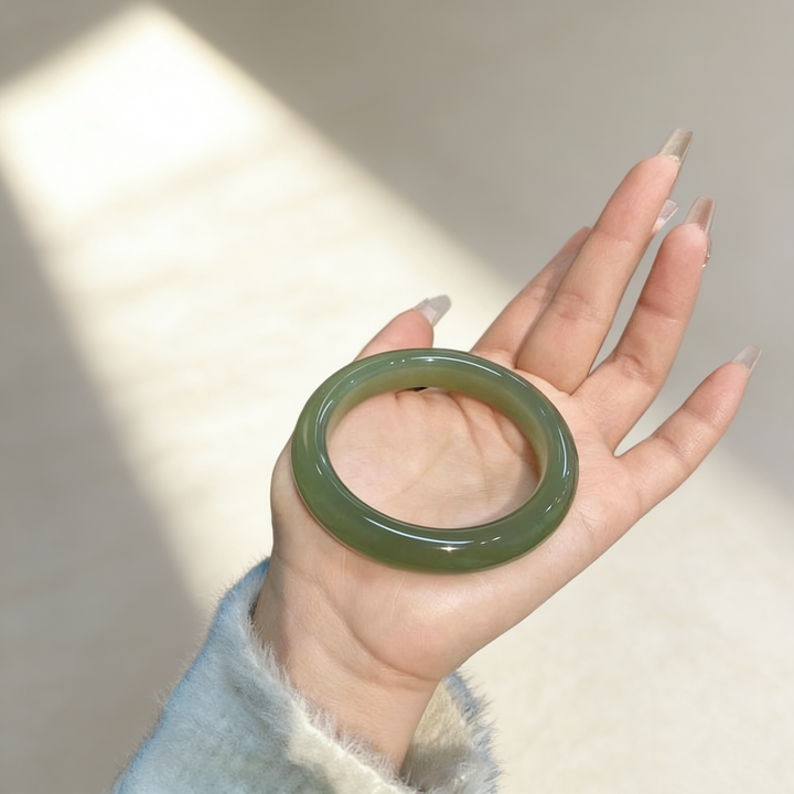 Lake-Green Jade Bangle