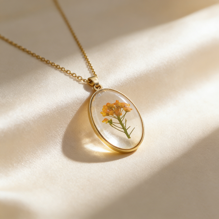 Resin Preserved Flower Pendant Necklace