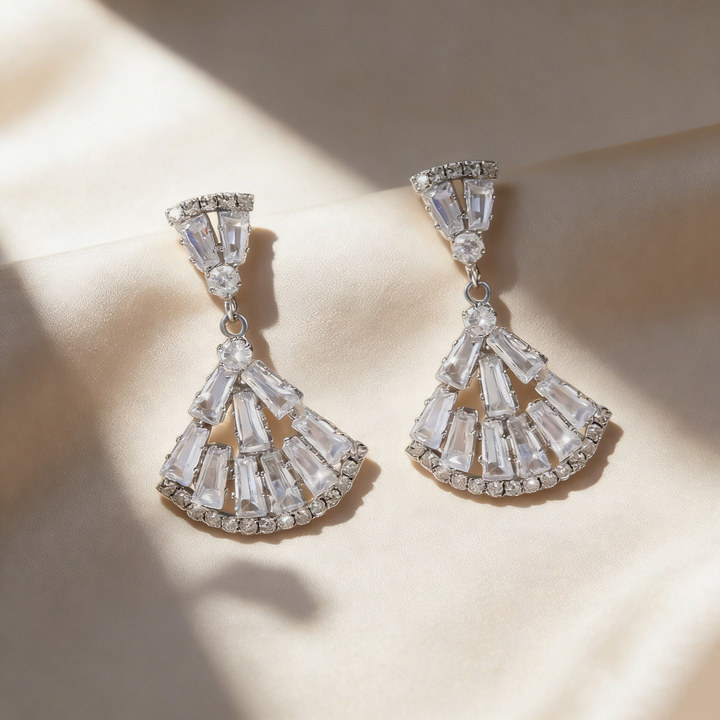 Elegant Fan-Shaped Pendant Earrings