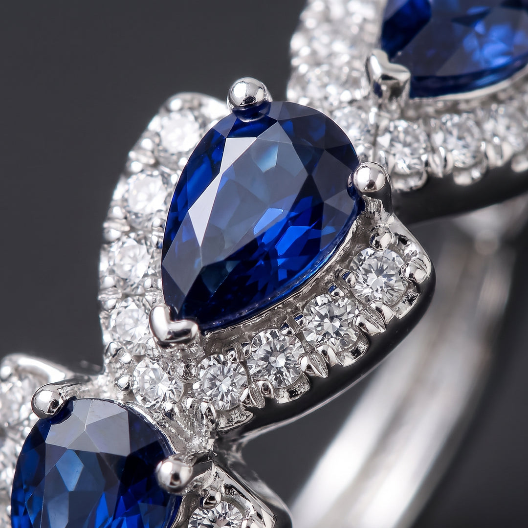 royal-sapphire-crest-earrings-white-gold-16k M