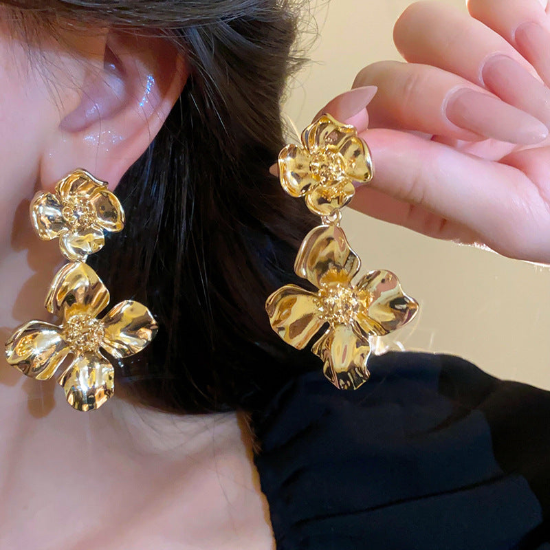Gold flower earrings