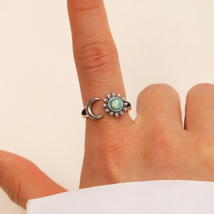 Classic Vintage Sun &amp; Moon Open Ring