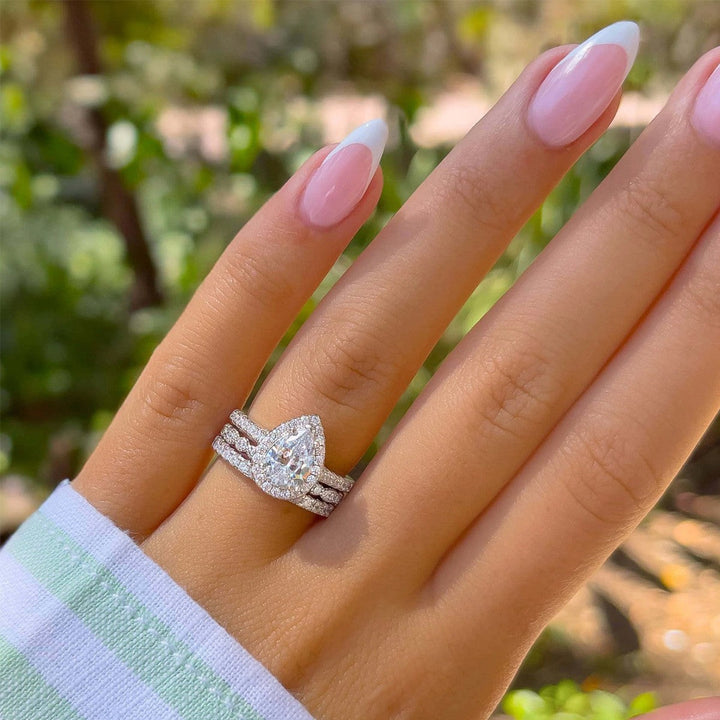 Grace Pear Halo Ring