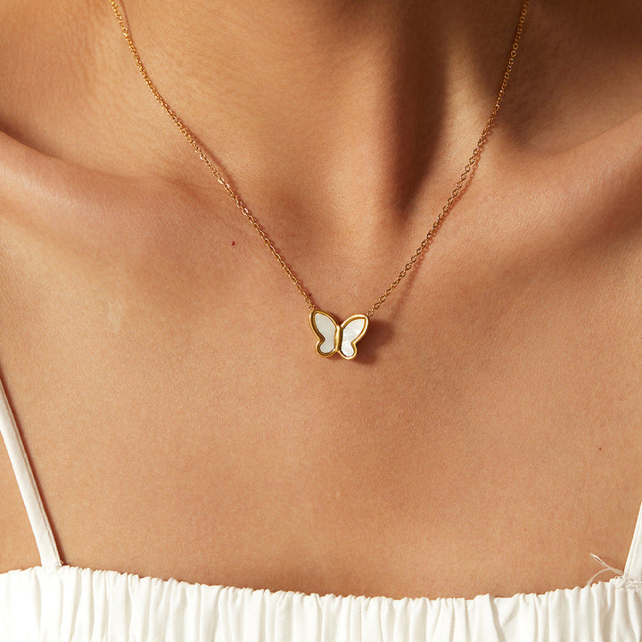 Elegant &amp; Graceful Butterfly Pendant Necklace