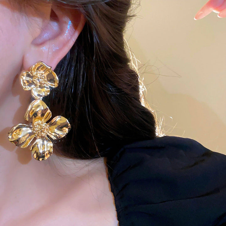 Gold flower earrings