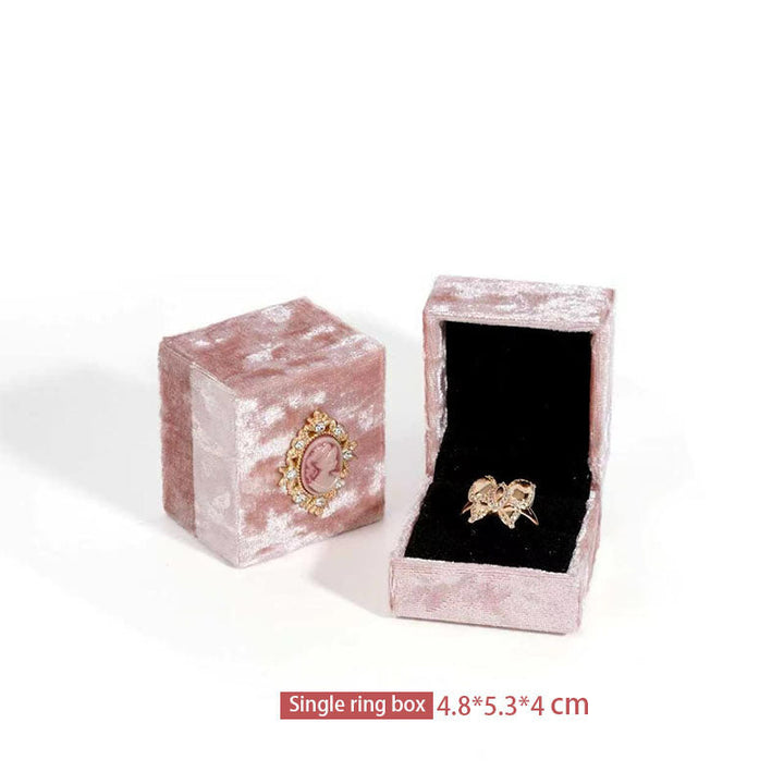 Velvet-Relief Style Jewelry Box