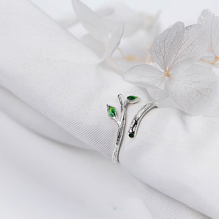 Green Vine Ring