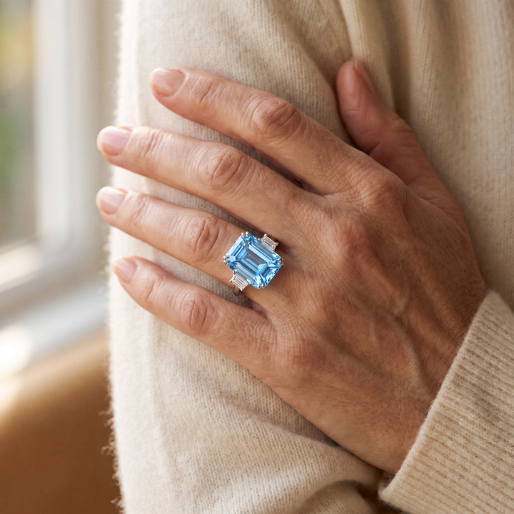 weinlese-ring-mit-kubischem-blauem-kristall W
