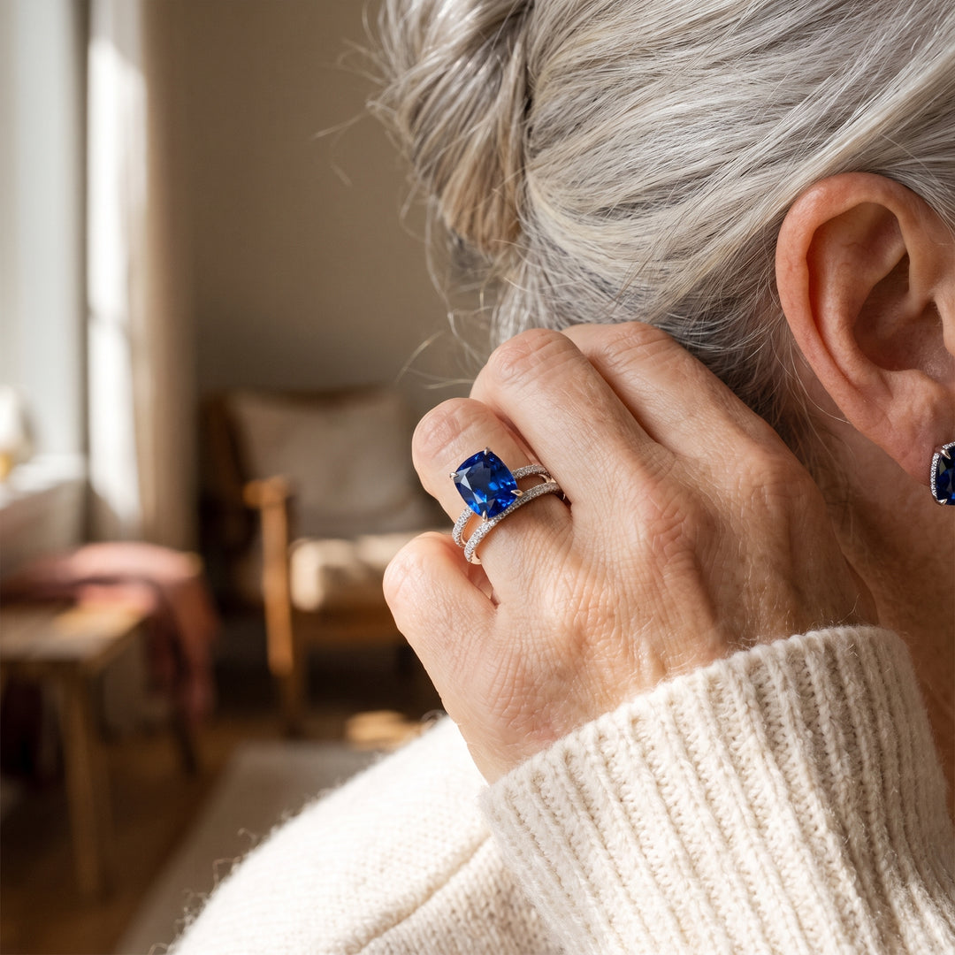 cushion-cut-montana-blue-sapphire-ring-set W
