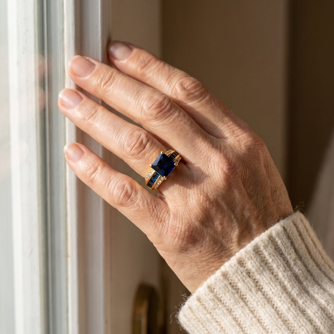kassira-bluemont-ring-gold W