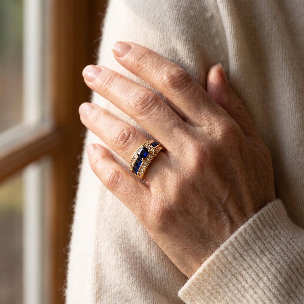 royal-golden-signet-sapphire-ring W