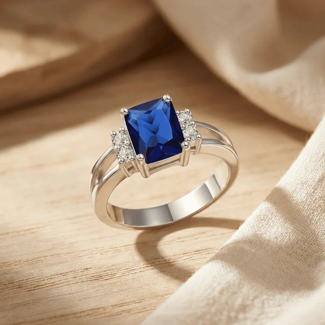 Isotta White Gold Sapphire Ring