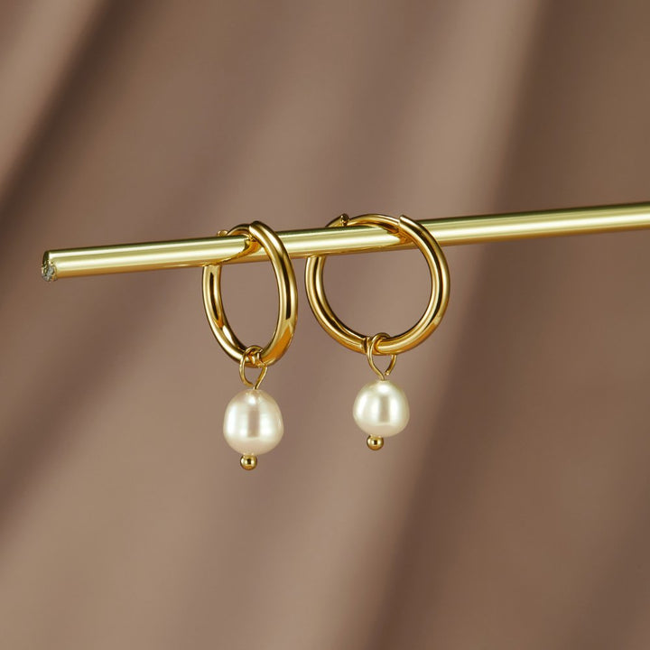 Elisa Marie – Pearl-Studded Earrings.