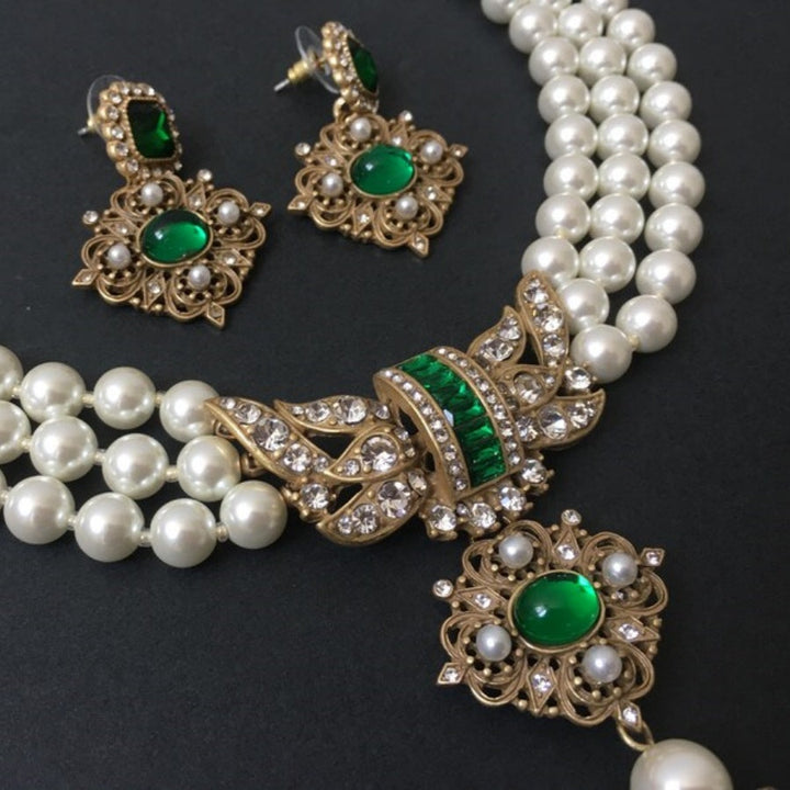 Vintage Green Agate &amp; Pearl Necklace &amp; Earrings Set