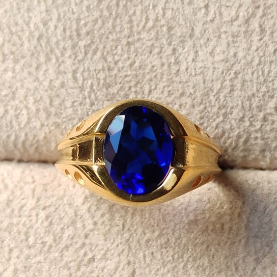Melania Gold Sapphire Ring