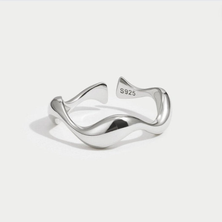 Vlny - Minimalist Ring