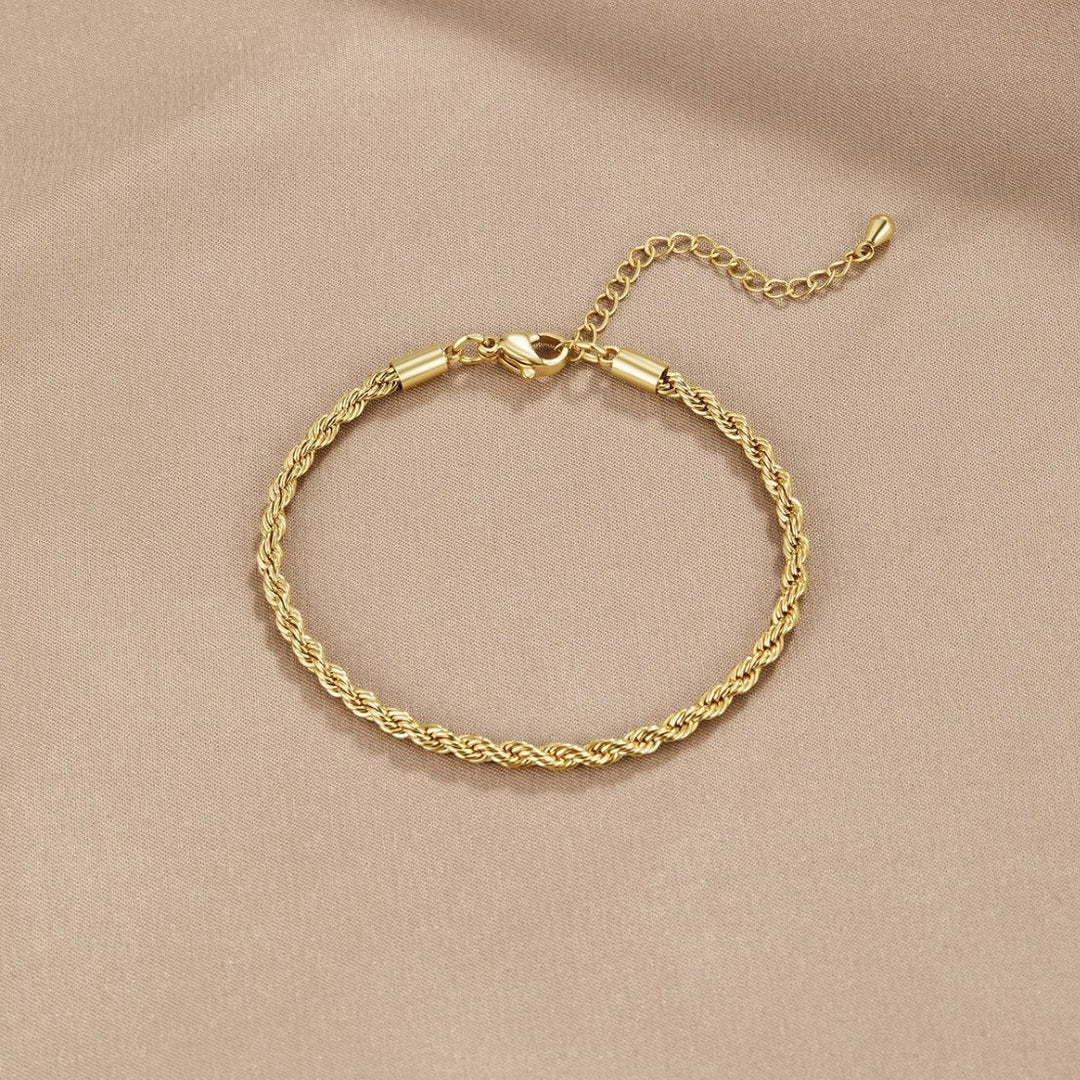 Isabella - Chic Braided Gold Ring