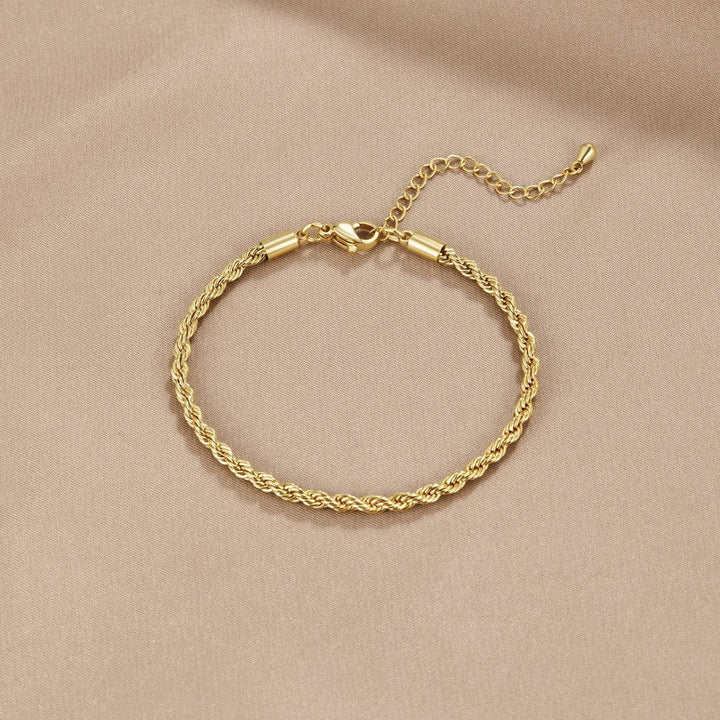 Isabella - Chic Braided Gold Ring